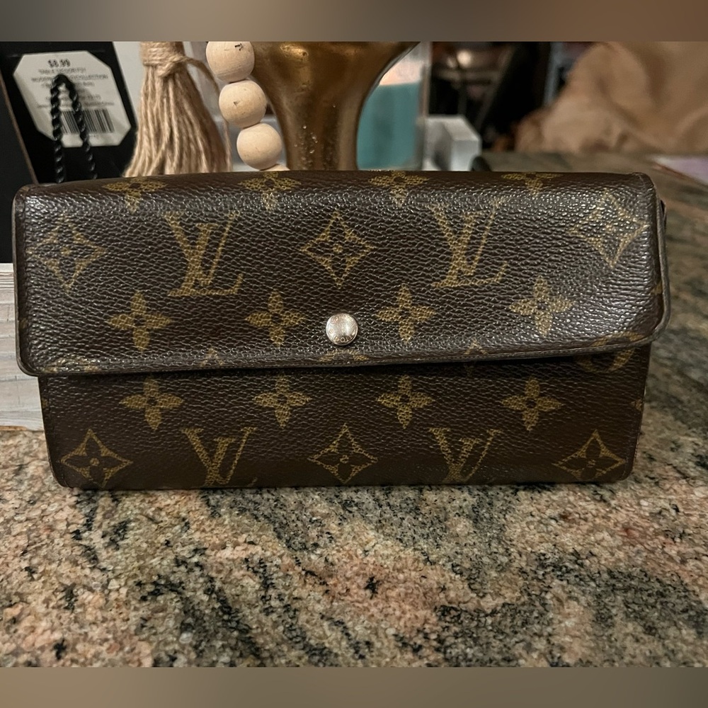 Louis Vuitton Monogram Snap Wallet
